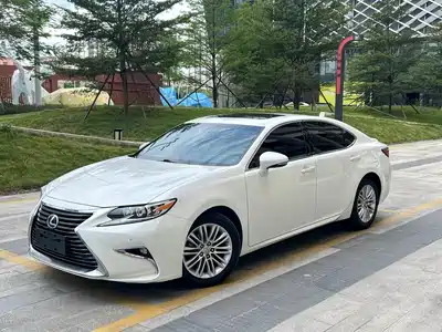 Lexus ES 2016
