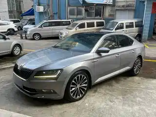 Škoda Superb 2015