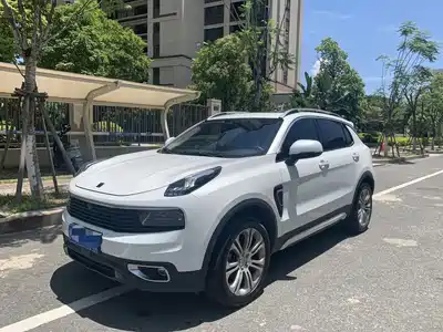 Lynk & Co 01 2020