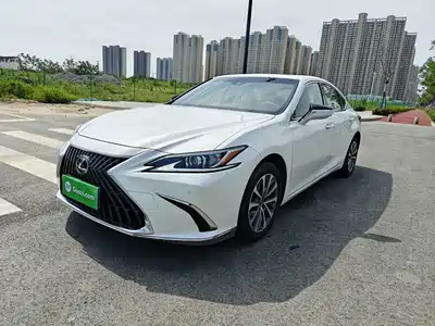 Lexus ES 2024