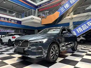 Volvo XC60 2022