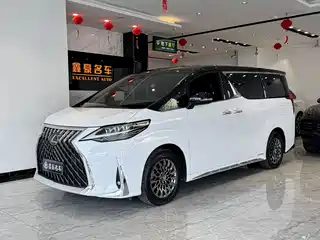 Lexus LM 2022