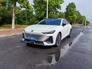 Changan UNI-V 2022
