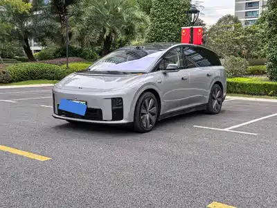 Li Auto Li i8 2025