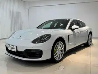 Porsche Panamera 2022