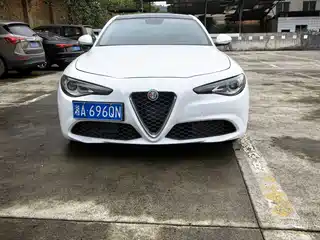 Alfa Romeo Giulia 2017
