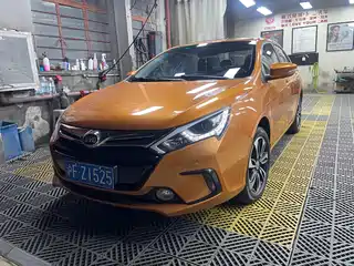 BYD Qin New Energy 2015