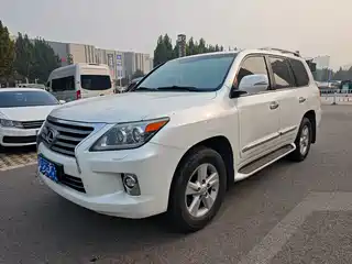 Lexus LX 2015