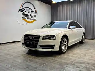 Audi Audi S8 2014