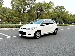 Mazda 2 2010