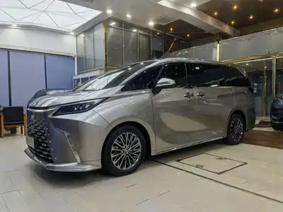 Lexus LM 2024