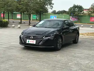 Nissan Teana 2023