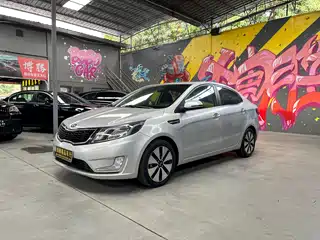 Kia K2 2013