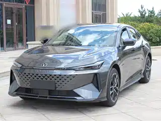 Changan UNI-V iDD 2025