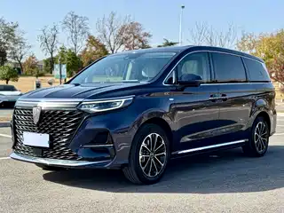 Roewe iMAX8 2023