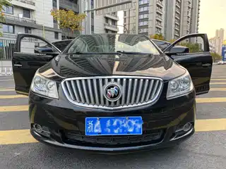 Buick LaCrosse 2011