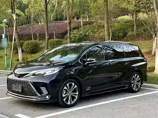 Toyota Granvia 2022