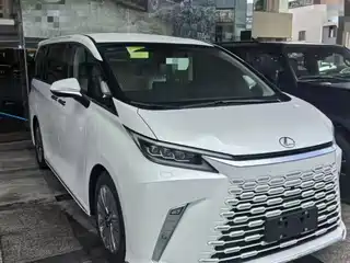 Lexus Lexus LM 2025