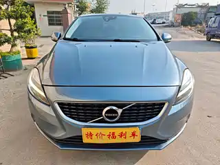 Volvo V40 2018