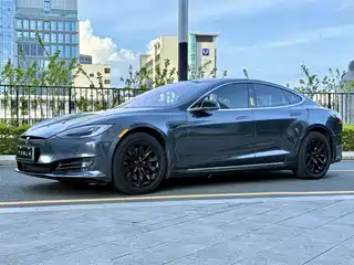 Tesla Model S 2019