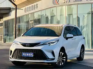 Toyota Granvia 2023