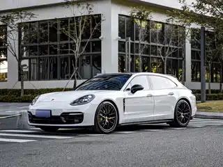 Porsche Panamera 2022