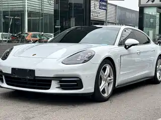 Porsche Panamera 2018