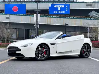 Aston Martin V8 Vantage 2018