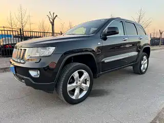 Jeep Grand Cherokee (Import) 2013