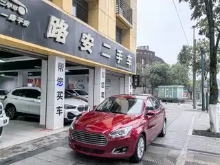 Ford Escort 2014