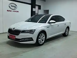 Škoda Superb 2021
