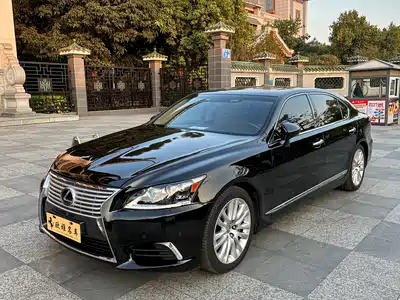 Lexus LS 2014
