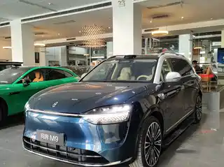 AITO Wenjie M9 2025