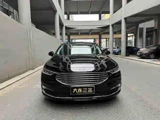 Ford Taurus 2021