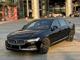 Volvo S90 Plug-in Hybrid 2021