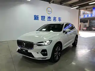 Volvo XC60 2025