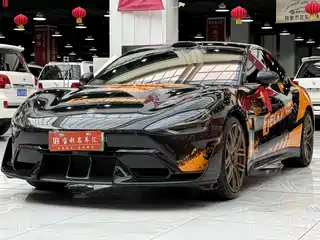 Xiaomi Auto SU7 Ultra 2025
