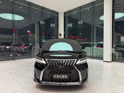 Lexus LM 2023
