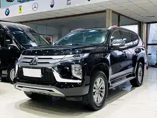 Mitsubishi Pajero Sport (Import) 2020