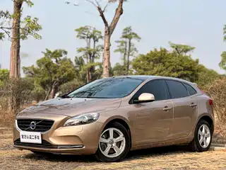 Volvo V40 2016