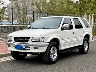 Isuzu Contender 2014