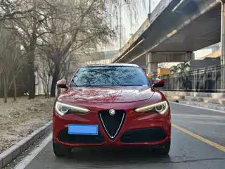 Alfa Romeo Stelvio 2017