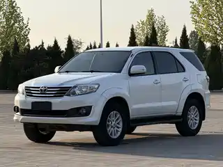 Toyota Fortuner 2016