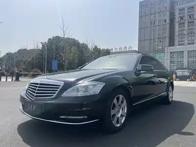 Mercedes-Benz S-Class 2012