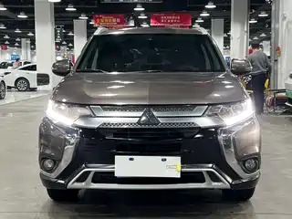 Mitsubishi Outlander 2020