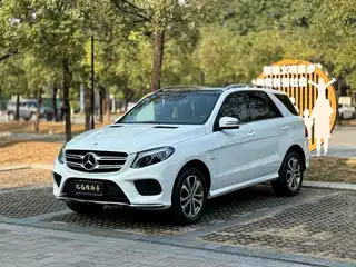 Mercedes-Benz GLE 2016