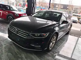 Volkswagen Magotan 2025