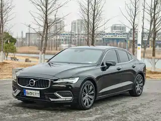 Volvo S60 2022