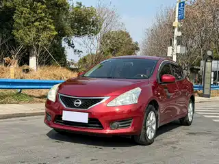 Nissan Tiida 2016