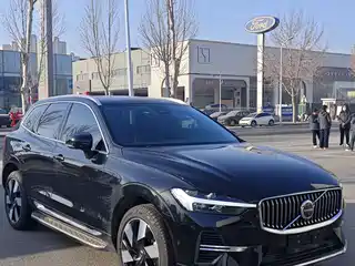 Volvo XC60 Plug-in Hybrid 2024